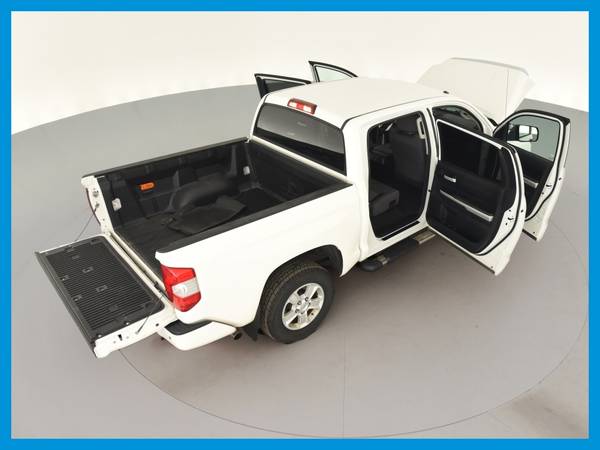 2016 Toyota Tundra CrewMax SR5 Pickup 4D 5 1/2 ft pickup White for sale in Hugo, MN – photo 19