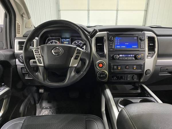 2017 Nissan TITAN XD Crew Cab - Small Town & Family Owned! Excellent for sale in Wahoo, NE – photo 14