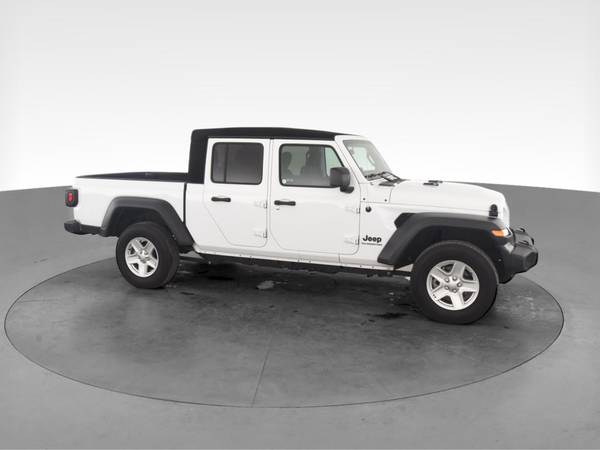 2020 Jeep Gladiator Sport Pickup 4D 5 ft pickup White - FINANCE... for sale in Lewisville, TX – photo 14