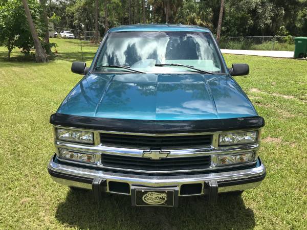 1994 Chevy/GMC Suburban 2500 Diesel 6.5 - cars & trucks - by owner -... for sale in Naples, FL – photo 2