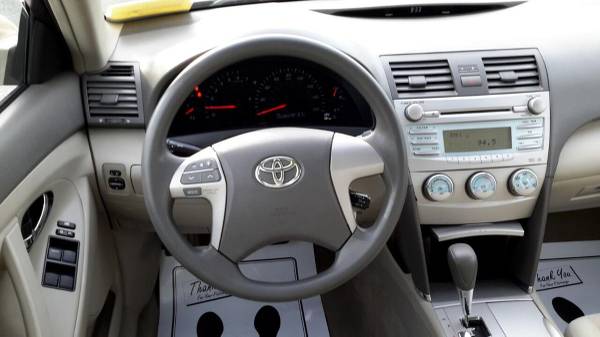 2007 Toyota Camry LE V6 4dr Sedan - SUPER CLEAN! WELL MAINTAINED! -... for sale in Wakefield, MA – photo 12
