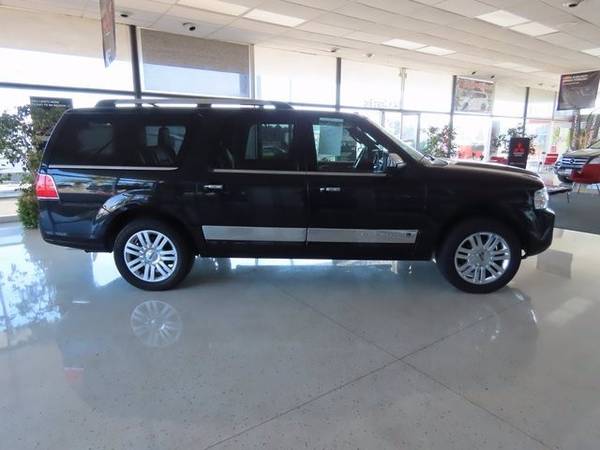 2014 Lincoln NAVIGATOR - cars & trucks - by dealer - vehicle... for sale in Oxnard, CA – photo 3