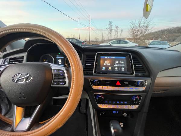 2018 Hyundai Sonata limited - cars & trucks - by dealer - vehicle... for sale in Newport, MN – photo 17