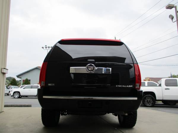 BAD A$$ LIFTED 2011 CADILLAC ESCALADE AWD PREMIUM 6.2 V8 22'S *CHEAP!* for sale in KERNERSVILLE, NC – photo 4