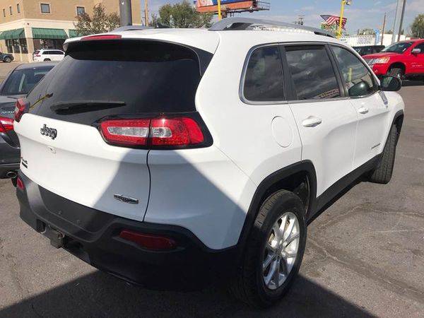 2014 Jeep Cherokee Latitude 4x4 4dr SUV - BAD CREDIT... for sale in Denver , CO – photo 3