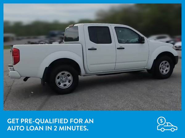 2017 Nissan Frontier Crew Cab S Pickup 4D 5 ft pickup White for sale in Winston Salem, NC – photo 9