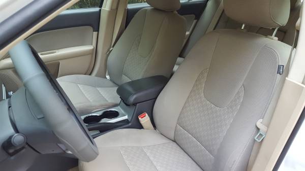 2011 Ford Fusion SE - cars & trucks - by dealer - vehicle automotive... for sale in Warsaw, IN – photo 11