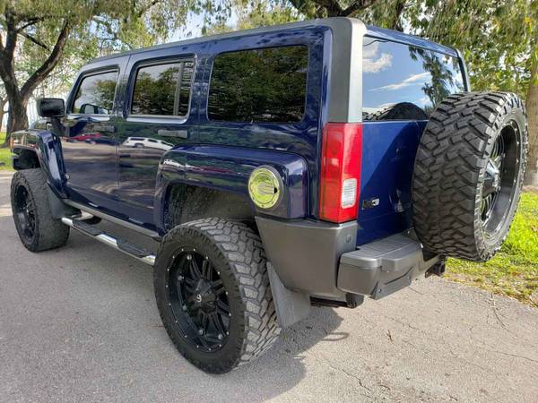 2009 HUMMER H3! 4X4! DURABLE! CLEAN TITLE! TIGHT! - cars & trucks -... for sale in Port Saint Lucie, FL – photo 3