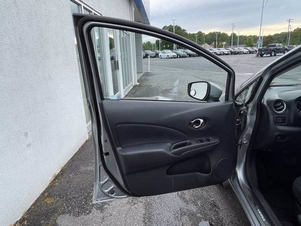 2015 Nissan Versa Note SV hatchback Gray - - by dealer for sale in Salisbury, NC – photo 8