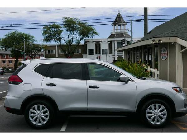 2017 NISSAN ROGUE SV - - by dealer - vehicle for sale in Kailua-Kona, HI – photo 2
