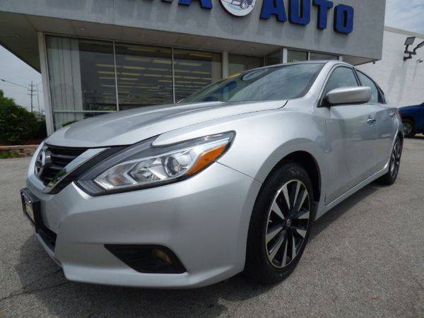 2018 Nissan Altima 2.5 SV Holiday Special for sale in Burbank, IL – photo 4