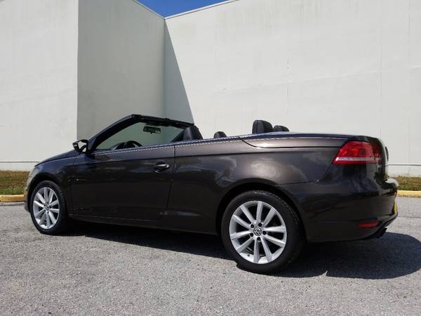 2012 Volkswagen Eos HARD TOP CONVERTIBLE/WITH SUNROOF~CLEAN CARFAX~... for sale in Sarasota, FL – photo 6