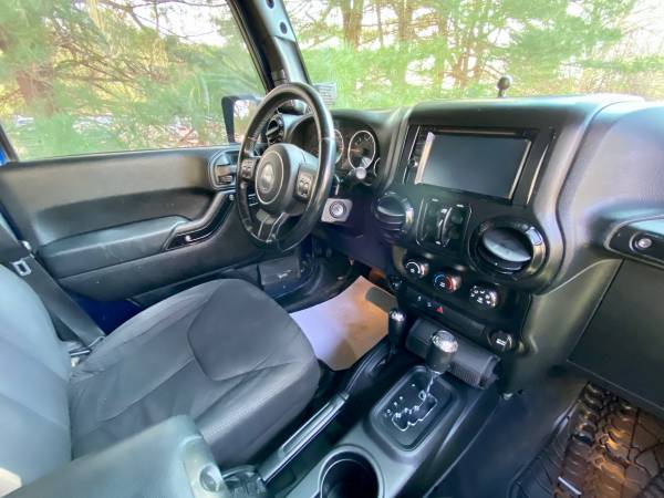 2013 Jeep Wrangler Unlimited 4x4 - - by dealer for sale in Canton, CT – photo 19