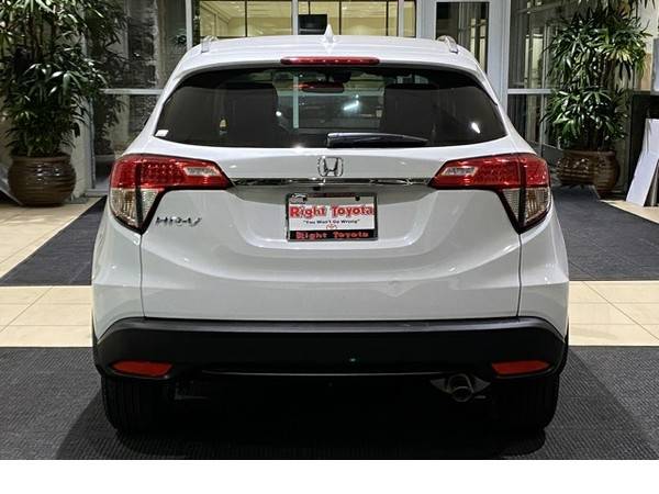 Used 2021 Honda HR-V EX, only 2k miles! - - by dealer for sale in Scottsdale, AZ – photo 3