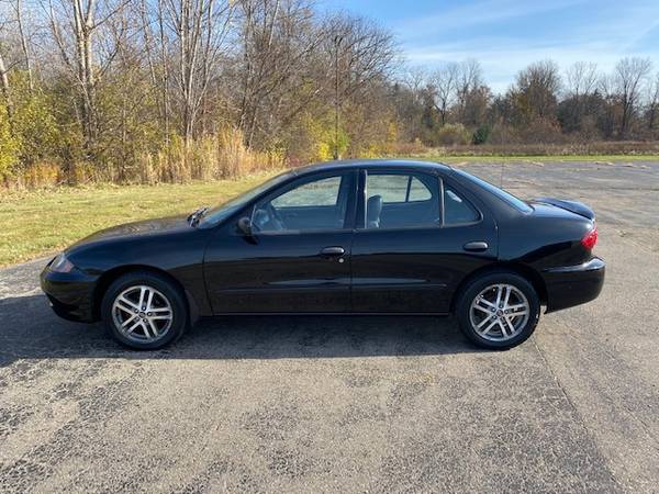2004 Chevrolet Cavalier ONE OWNER NO ACCIDENTS - cars & trucks - by... for sale in Grand Blanc, MI – photo 8
