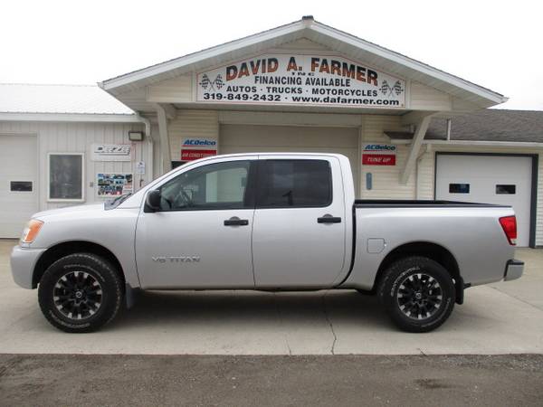 2008 Nissan Titan LE Crew Cab 4X4 1 Owner/Rust Free Southern Truck for sale in CENTER POINT, IA
