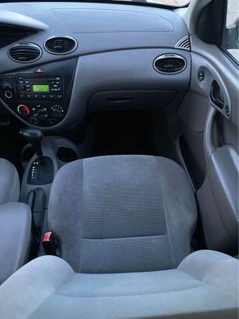 2002 Ford Focus Station-wagon - - by dealer - vehicle for sale in Panorama City, CA – photo 14