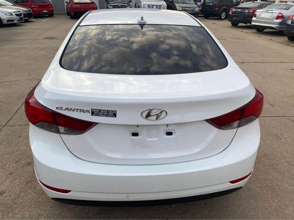 2016 Hyundai Elantra SE *101K Low-Miles!* - cars & trucks - by... for sale in Lincoln, NE – photo 7