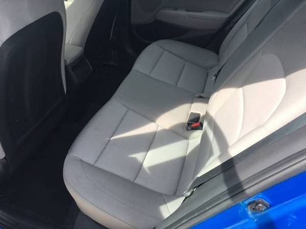 ★★★ 2018 Hyundai Elantra SEL / $1400 DOWN! ★★★ for sale in Grand Forks, MN – photo 10