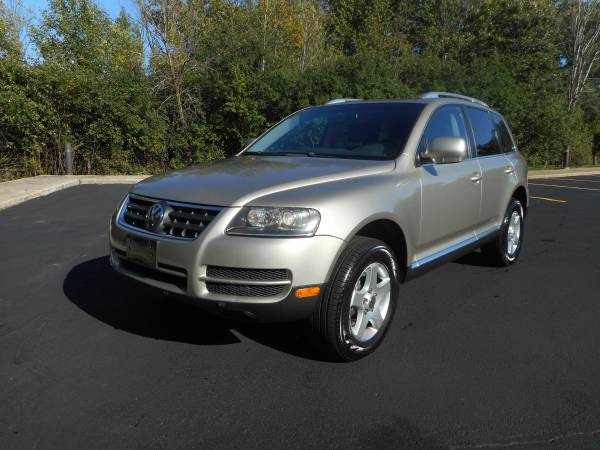 2007 VOLKSWAGON TOUAREG V6 AWD 35 SERVICE RECORDS AMAZING CONDITION! for sale in Highland Park, IL – photo 6