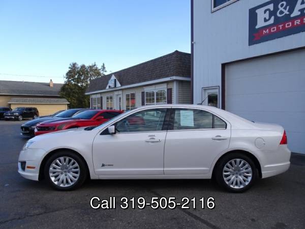2011 Ford Fusion Hybrid FWD - cars & trucks - by dealer - vehicle... for sale in Waterloo, IA – photo 3