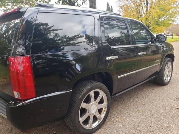 2007 Cadillac Escalade SUV for sale in New London, WI – photo 5
