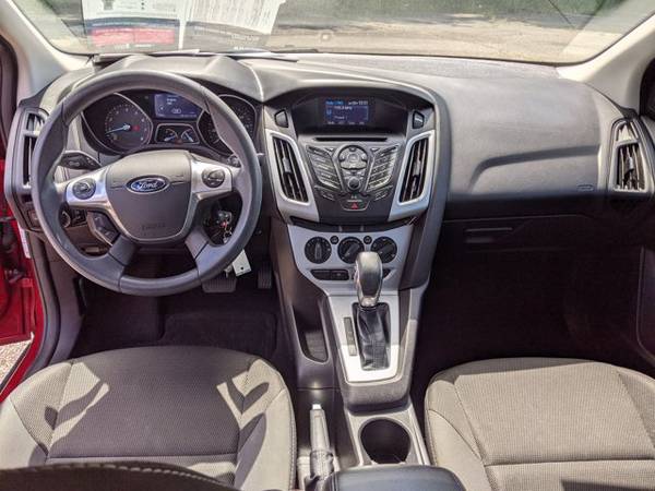 2014 Ford Focus SE SKU: EL216135 Sedan - - by dealer for sale in Memphis, TN – photo 19