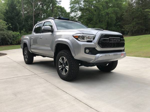 6-speed 2017 TRD Sport Tacoma for sale in Charlotte, NC – photo 8