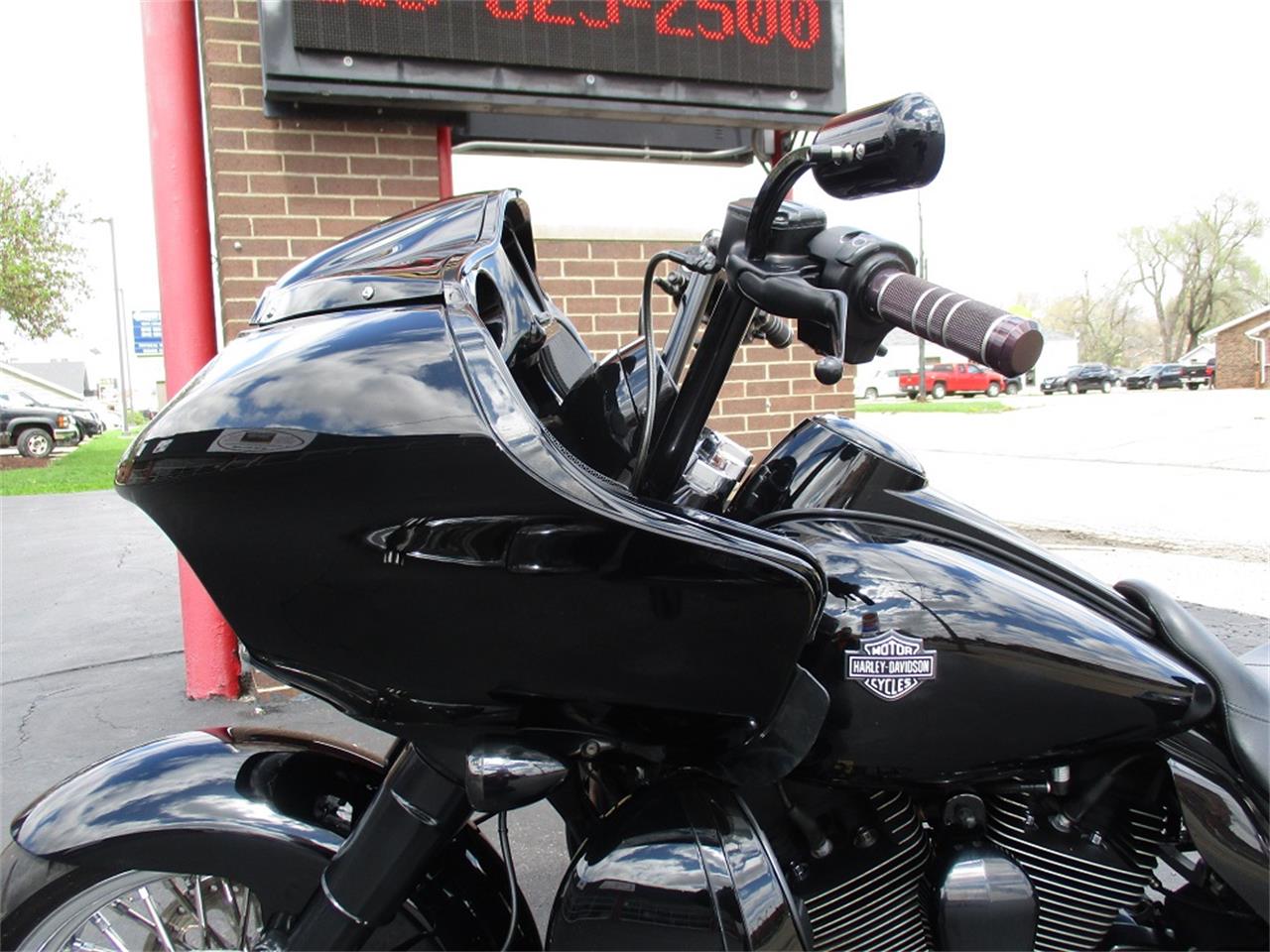 2015 Harley-Davidson FLTRXS for sale in Sterling, IL – photo 15