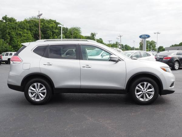 2016 Nissan Rogue SV for sale in Middletown, OH – photo 6