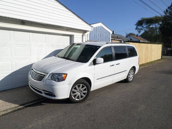 16 T&C TOURING MiniVan 36.8k miles for sale in Cleveland, OH