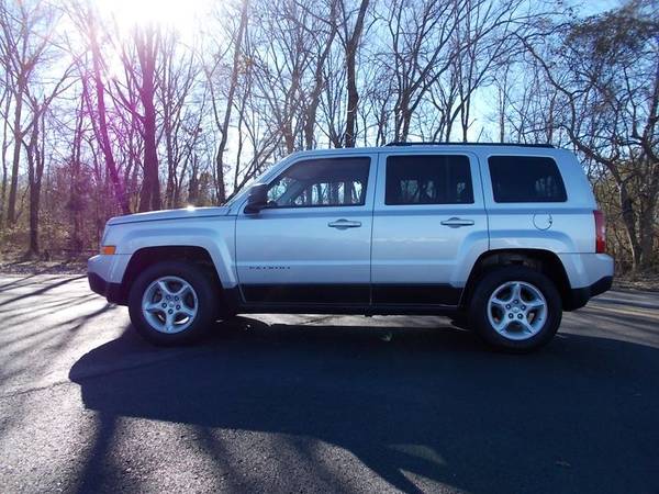 2012 Jeep Patriot Sport - - by dealer - vehicle for sale in Shelbyville, AL – photo 2