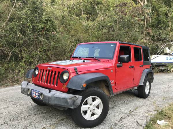 Perfect island Jeep Wrangler Unlimited JK 4door 4WD - cars & trucks... for sale in Other, Other