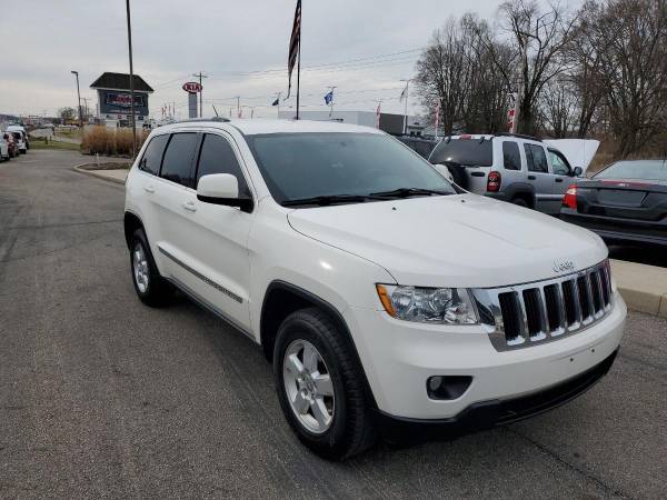 2011 Jeep Grand Cherokee Laredo 4x4 4dr SUV - - by for sale in Lancaster, OH – photo 3