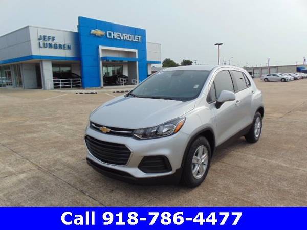 2020 Chevy Chevrolet Trax LS suv Silver - - by dealer for sale in Grove, AR – photo 4