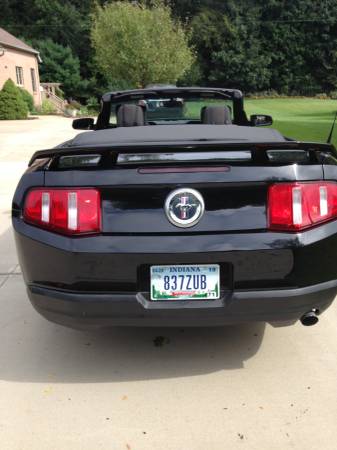 2010 CLEAN,SPORTY MUSTANG CONVERTIBLE for sale in South Bend, IN – photo 2
