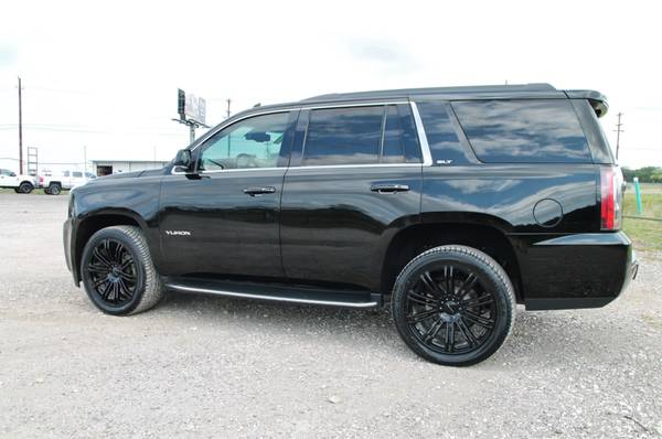2017 GMC YUKON SLT 4X4 - LOADED - 22s - BLK ON BLK - NAV - LOW... for sale in Liberty Hill, AR – photo 6