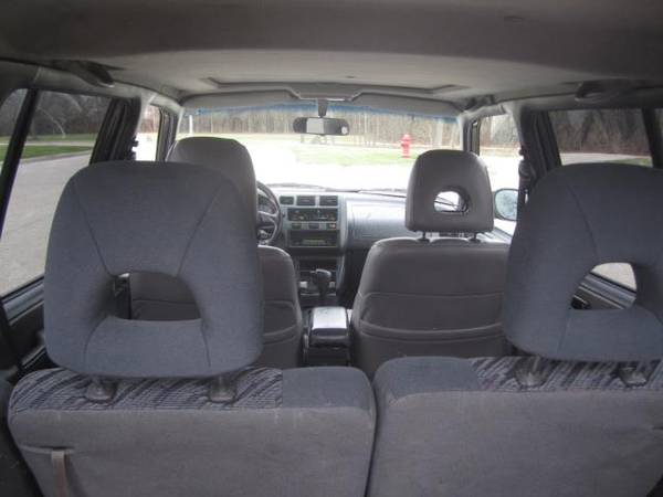 1998 Toyota RAV4 4-Door FWD 4 CYL RUNS STRONG $1995 - cars & trucks... for sale in Highland Park, IL – photo 16
