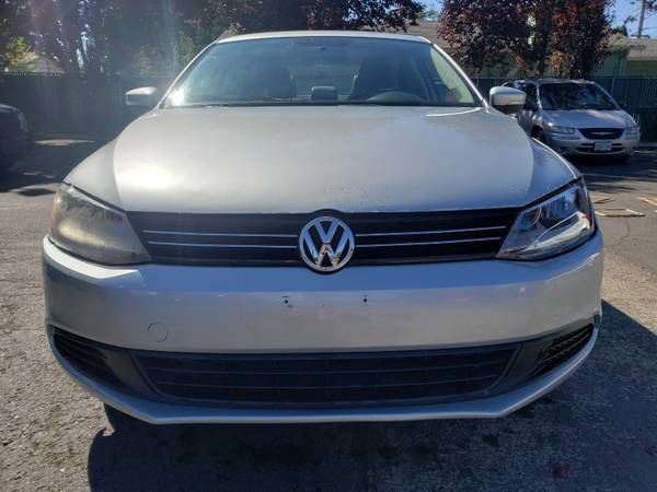 2014 Volkswagen Jetta ((Auto, Clean, 63k)) - cars & trucks - by... for sale in Roseburg, OR – photo 2