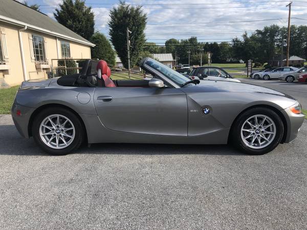 2003 BMW Z4 Automatic Grey over Red Leather Excellent Condition for sale in Palmyra, PA – photo 5