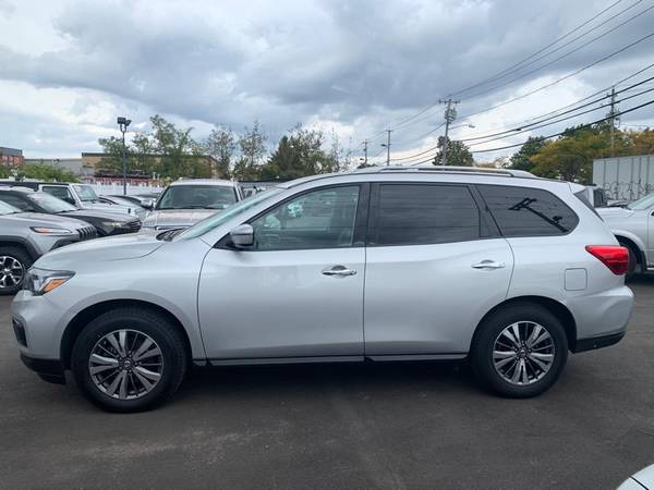 *************2017 NISSAN PATHFINDER SV 4WD SUV!! 54K MILES!! for sale in Bohemia, NY – photo 8