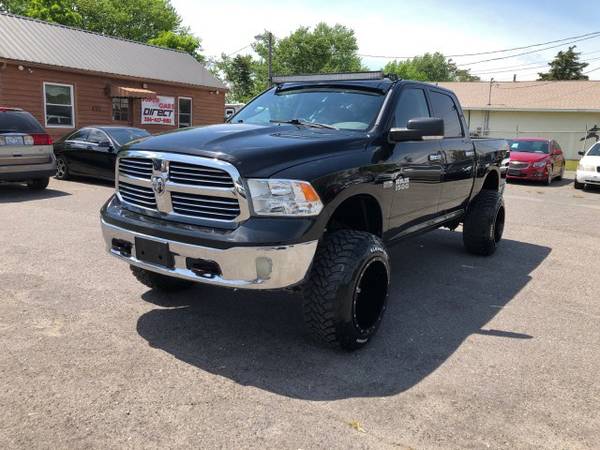 Dodge Ram 4x4 Lifted 1500 Lone Star Crew Cab 4dr HEMI V8 Pickup for sale in Knoxville, TN – photo 2