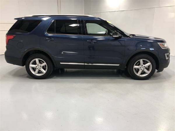 2017 Ford Explorer XLT with - cars & trucks - by dealer - vehicle... for sale in Wapakoneta, OH – photo 4