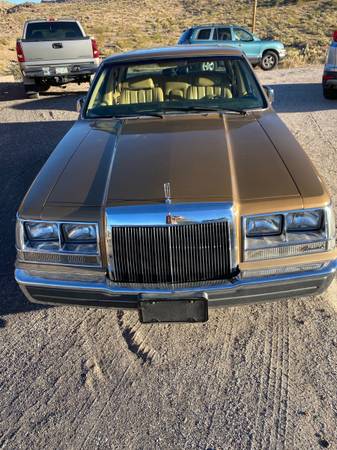 Lincoln continental - cars & trucks - by owner - vehicle automotive... for sale in Hualapai, AZ – photo 2