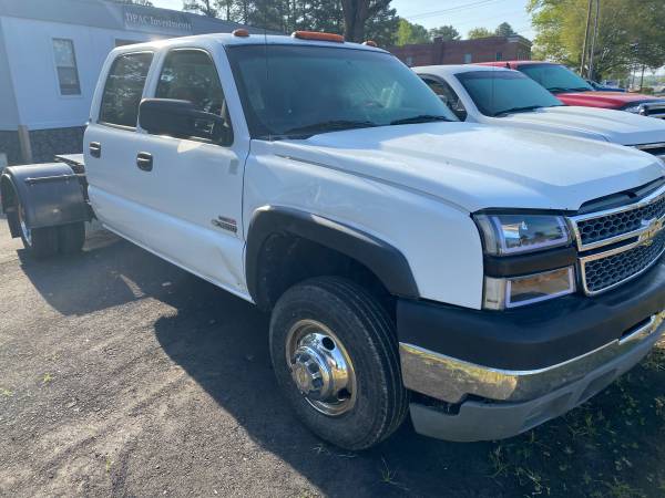 2004 Chevy 3500 HotShot Crew Cab 4x4 Duramax Diesel Dually - cars & for sale in Wallace, NC – photo 2
