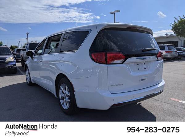 2017 Chrysler Pacifica Touring Plus SKU:HR816937 Mini-Van - cars &... for sale in Hollywood, FL – photo 8