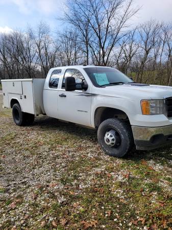 2013 GMC 3500 mechanics bed - cars & trucks - by owner - vehicle... for sale in Ewing, KY – photo 2