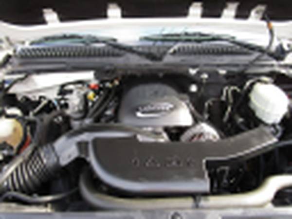 One Owner 2005 GMC Yukon SLE Great Maintenance History! - cars &... for sale in Lynnwood, WA – photo 9