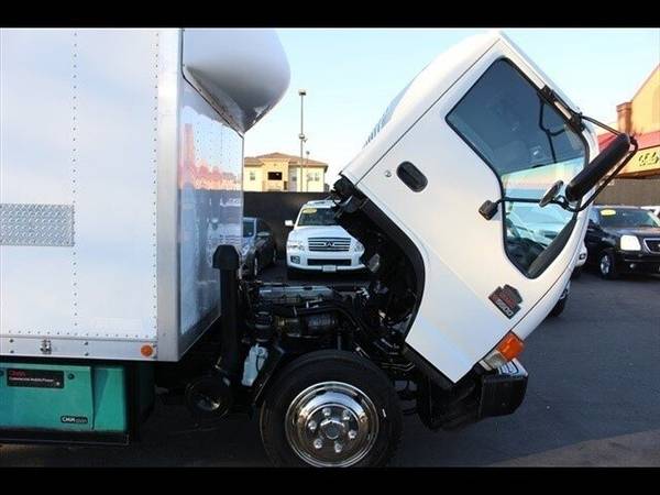 2005 ISUZU 5500 TURBO DIESEL,,SEPARATE AIR CONDITIONED IN THE TRUCK... for sale in Santa Ana, CA – photo 7