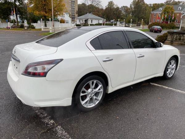 2014 Nissan Maxima SV -EASY FINANCING AVAILABLE - cars & trucks - by... for sale in Bridgeport, CT – photo 6